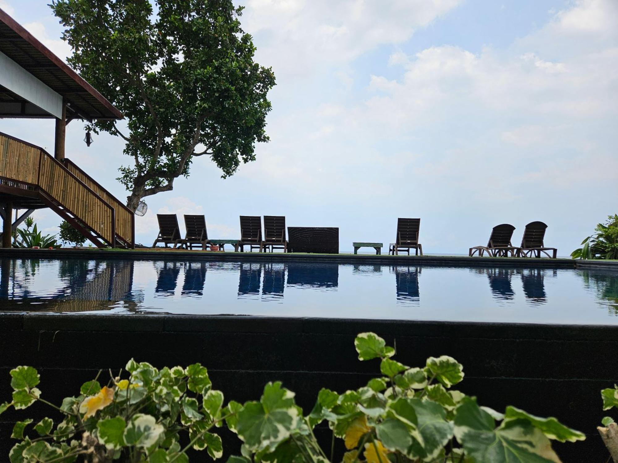 Sunsethouse Lombok Hotel Mangsit Exterior photo