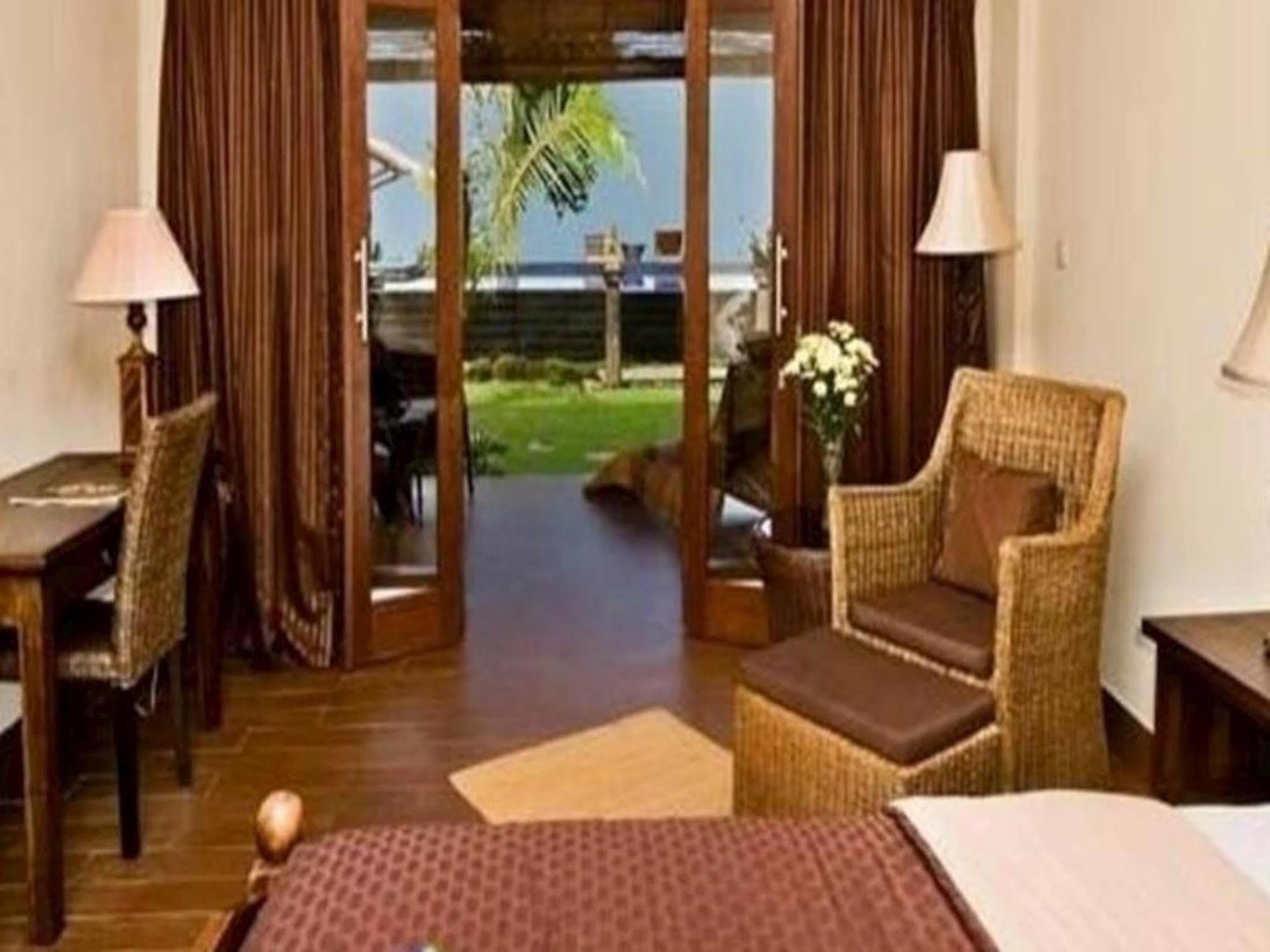 Sunsethouse Lombok Hotel Mangsit Exterior photo